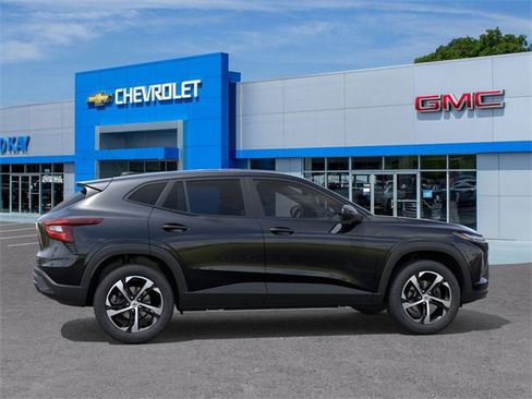 New 2026 Chevrolet Trax RS w/ Sunroof Package image 5