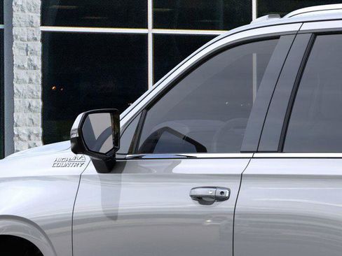 New 2025 Chevrolet Tahoe High Country image 12