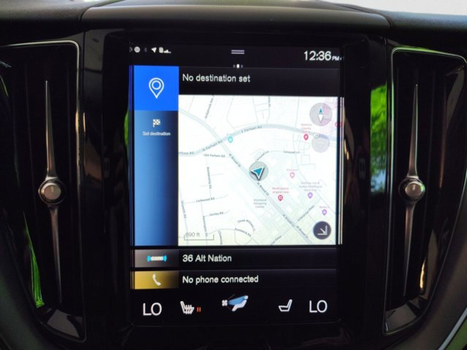 Used 2020 Volvo XC60 T5 Momentum w/ Protection Package Premier AWD/4WD image 16