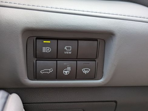 Certified 2021 Toyota Highlander Platinum image 23