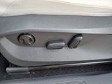 Used 2023 Volkswagen Tiguan SE w/ Panoramic Sunroof Package image 5