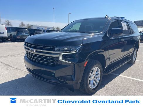 Used 2022 Chevrolet Suburban RST AWD/4WD image 7