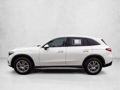 Certified 2025 Mercedes-Benz GLC 300 4MATIC image 8