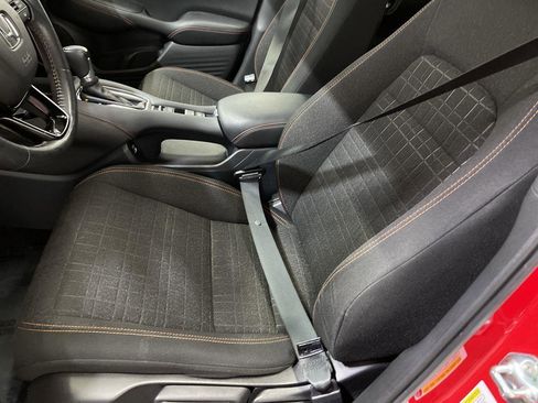 Used 2023 Honda HR-V Sport image 11