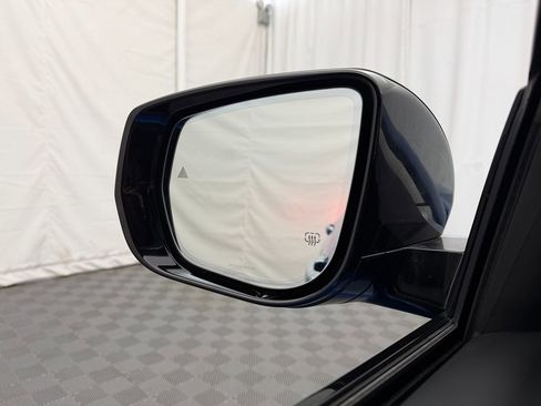 Used 2022 Jeep Grand Cherokee Overland w/ Luxury Tech Group IV image 18