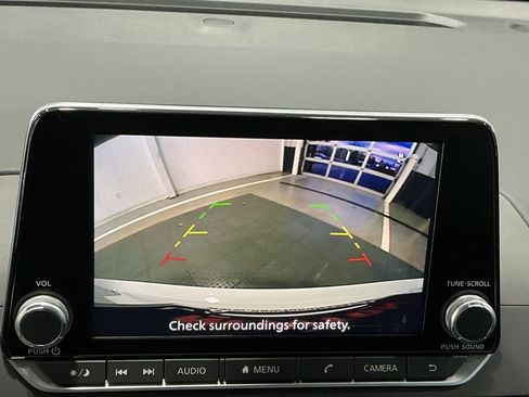 Used 2025 Nissan Altima 2.5 S image 4