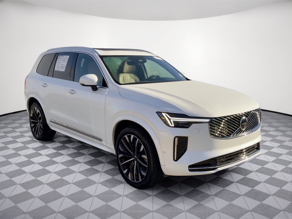 Used 2026 Volvo XC90 B6 Plus w/ Protection Package AWD/4WD image 7