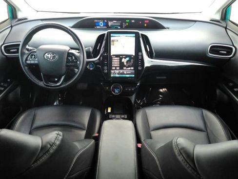 Used 2021 Toyota Prius Prime XLE image 3