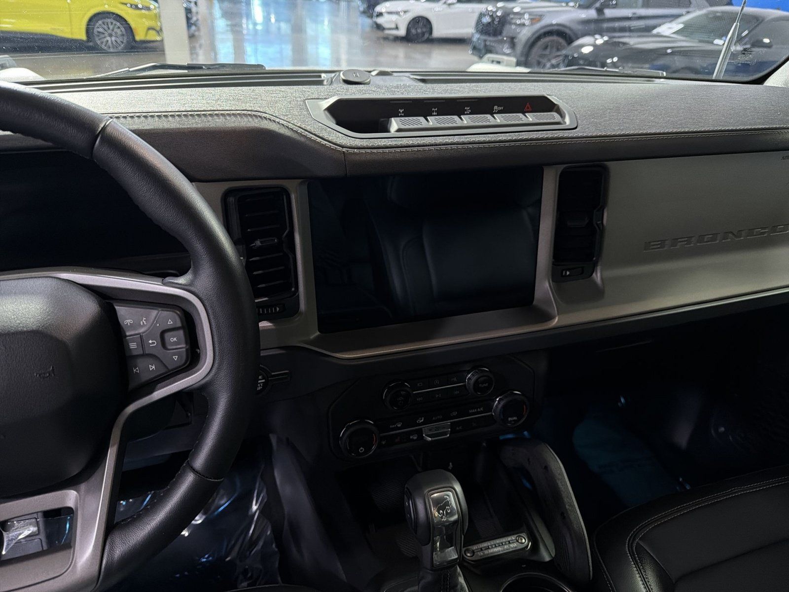 Used 2025 Ford Bronco Outer Banks w/ Sasquatch Package AWD/4WD image 19