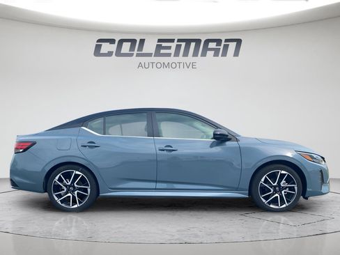 New 2025 Nissan Sentra SR w/ SR Premium Package image 6