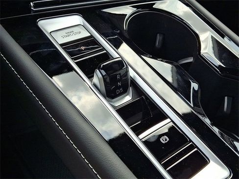 New 2026 Volkswagen Atlas Cross Sport SEL Premium R-Line image 10