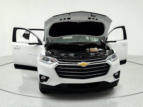 Certified 2021 Chevrolet Traverse LT FWD image 15
