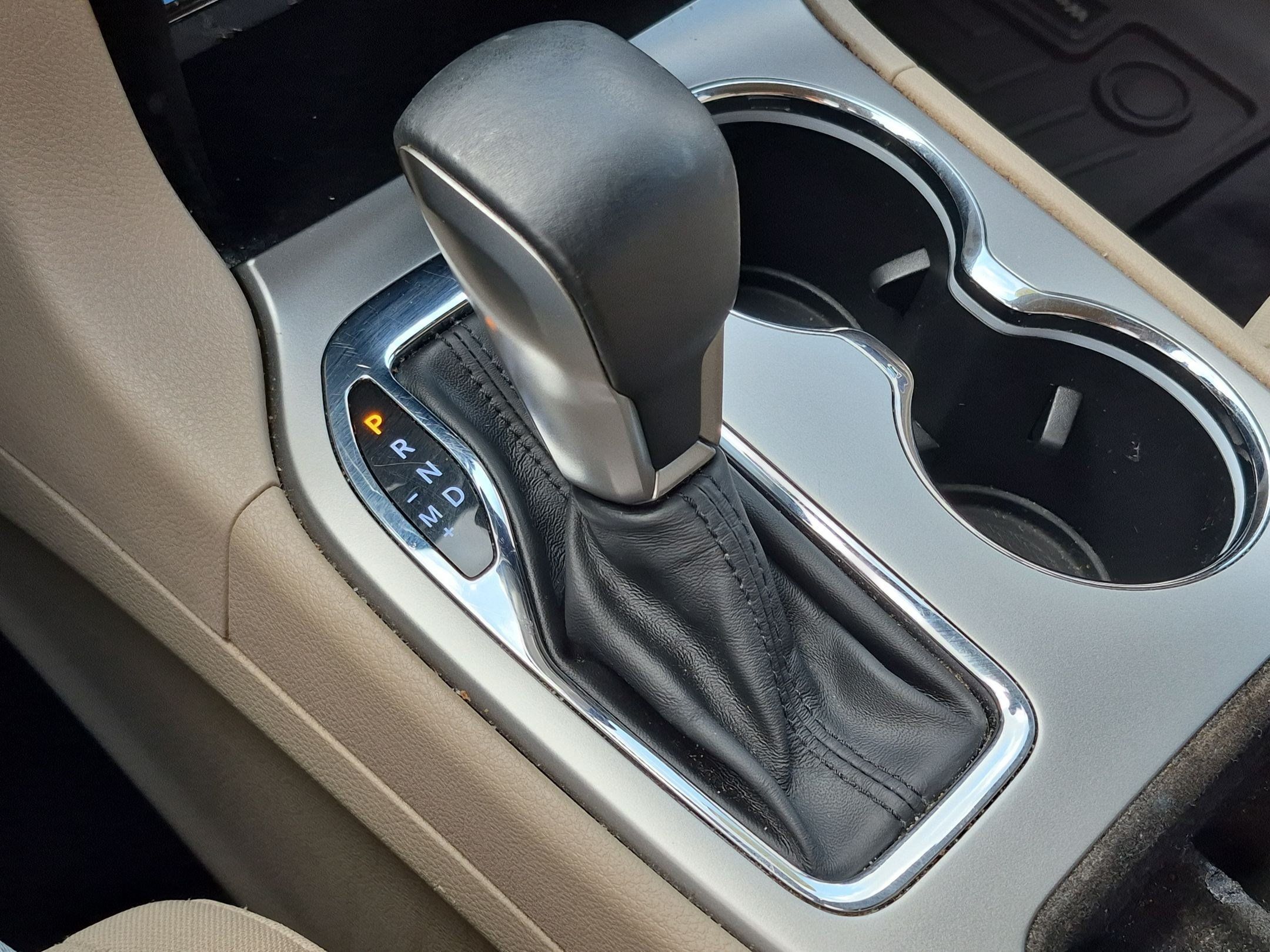 Used 2018 Jeep Grand Cherokee Laredo RWD image 17