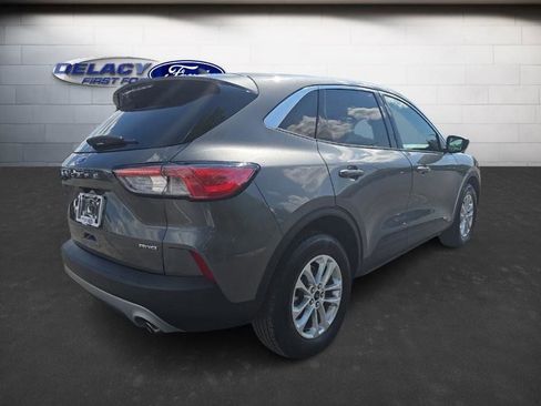 Used 2022 Ford Escape SE image 5