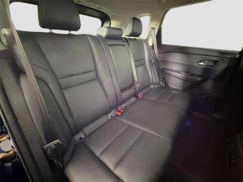 Used 2024 Nissan Rogue SL FWD image 25