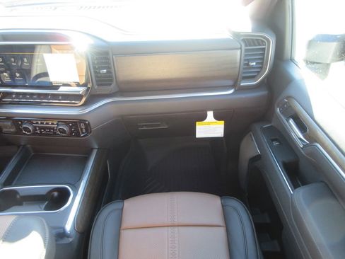 New 2026 Chevrolet Silverado 3500 High Country w/ High Country Premium Package image 19