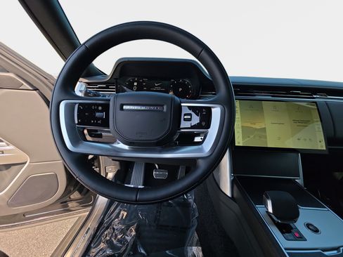 Certified 2024 Land Rover Range Rover SE AWD/4WD image 17