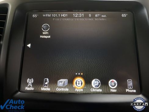 Used 2017 Jeep Cherokee Overland w/ Technology Group image 44