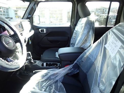 New 2026 Jeep Wrangler Willys AWD/4WD image 13