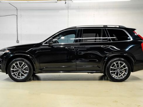 Used 2017 Volvo XC90 T6 Momentum w/ Vision Package image 12