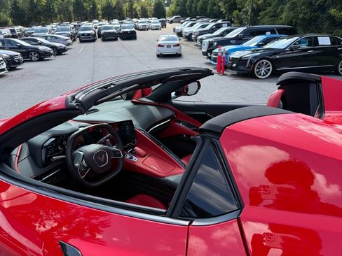 Used 2025 Chevrolet Corvette Stingray Preferred Conv w/ Z51 Performance Package RWD image 14