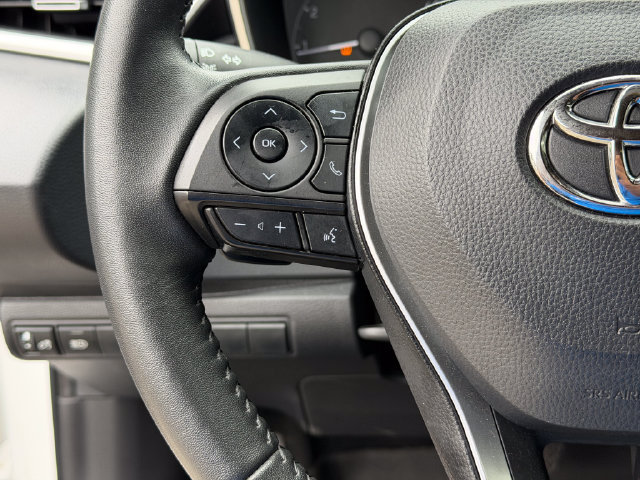 Used 2025 Toyota Corolla Hatchback FWD image 10