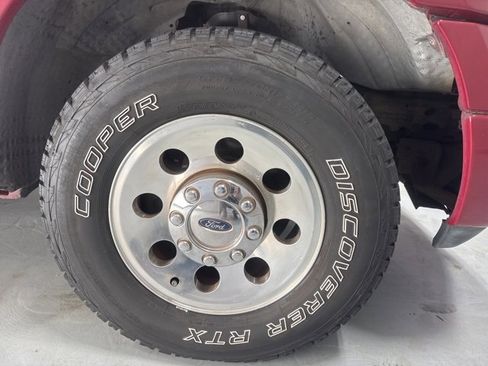 Used 2005 Ford F250 XLT image 4