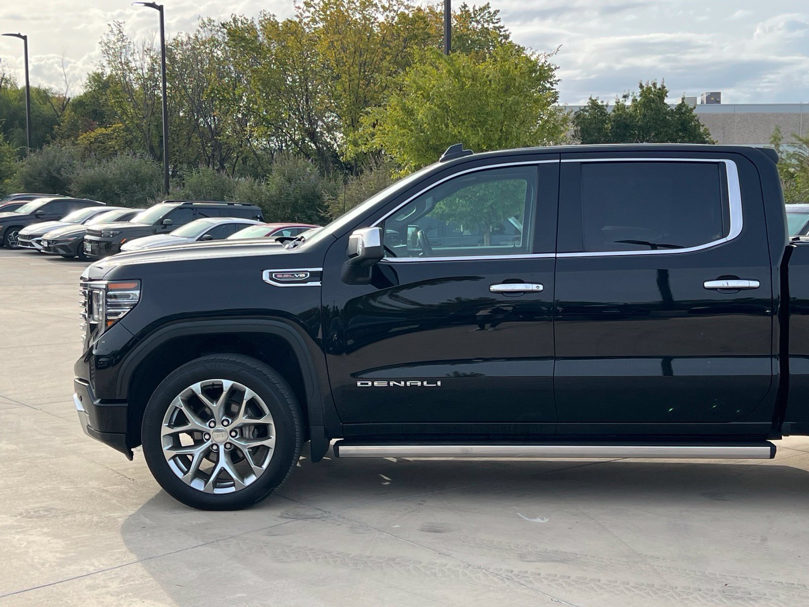 Used 2022 GMC Sierra 1500 Denali w/ Denali Reserve Package AWD/4WD image 7