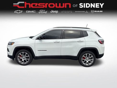 Used 2022 Jeep Compass Latitude w/ Sun and Sound Group image 2