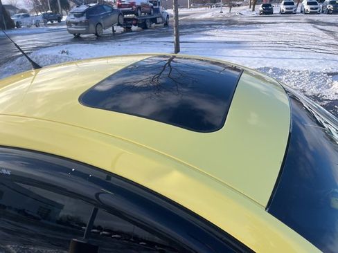 Used 2001 Volkswagen Beetle GLS image 3