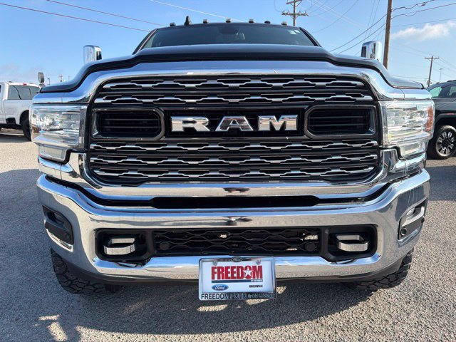 Used 2020 RAM 2500 Limited AWD/4WD image 2