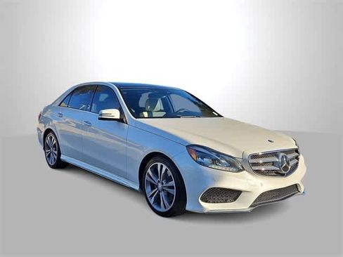 Used 2015 Mercedes-Benz E 350 Sedan image 2