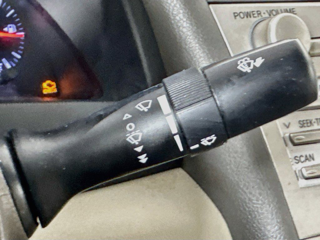 Used 2011 Toyota Camry LE w/ LE Extra-Value Pkg FWD image 13