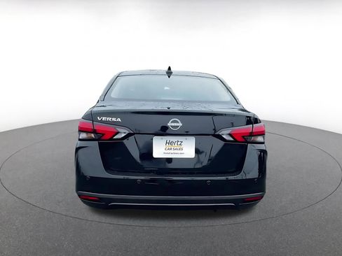 Used 2025 Nissan Versa SV FWD image 12