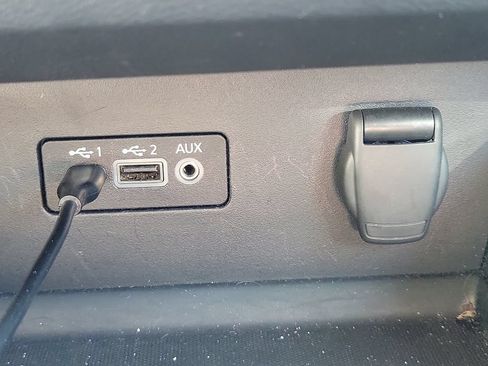 Used 2025 Nissan Altima 2.5 SV FWD image 30