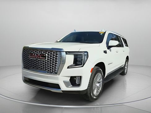 Used 2024 GMC Yukon XL Denali image 10