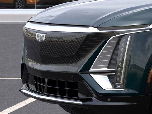 New 2025 Cadillac Lyriq Luxury image 13