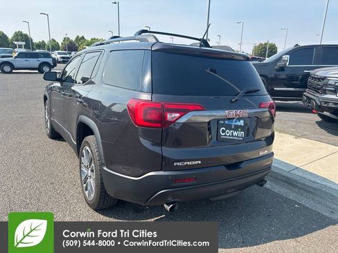 Used 2017 GMC Acadia SLT AWD/4WD image 8