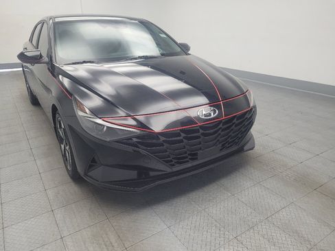 Used 2023 Hyundai Elantra SEL w/ Convenience Package FWD image 14