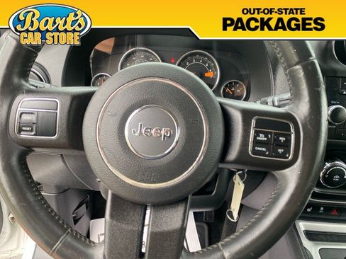 Used 2014 Jeep Compass Latitude AWD/4WD image 28