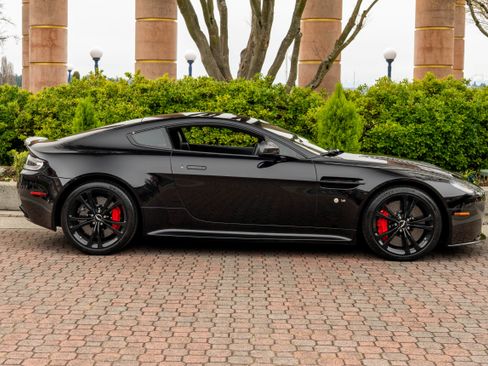 Used 2015 Aston Martin V12 Vantage S image 46