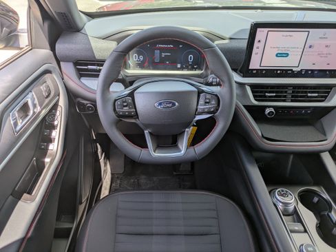 New 2026 Ford Explorer ST-Line w/ ST-Line Street Pack RWD image 14