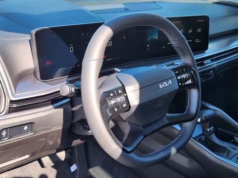 New 2026 Kia Sorento LX image 2
