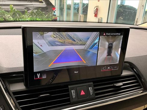 Certified 2024 Audi Q5 2.0T Premium Plus image 28