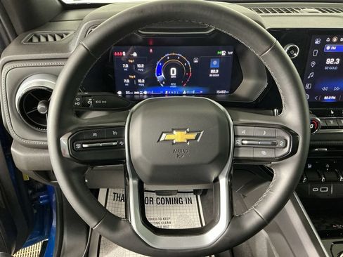 Used 2024 Chevrolet Colorado LT w/ LT Convenience Package II AWD/4WD image 17