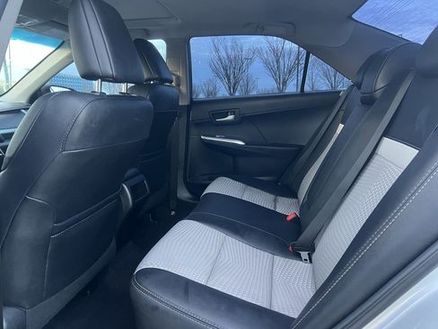 Used 2013 Toyota Camry SE w/ Convenience Pkg image 15