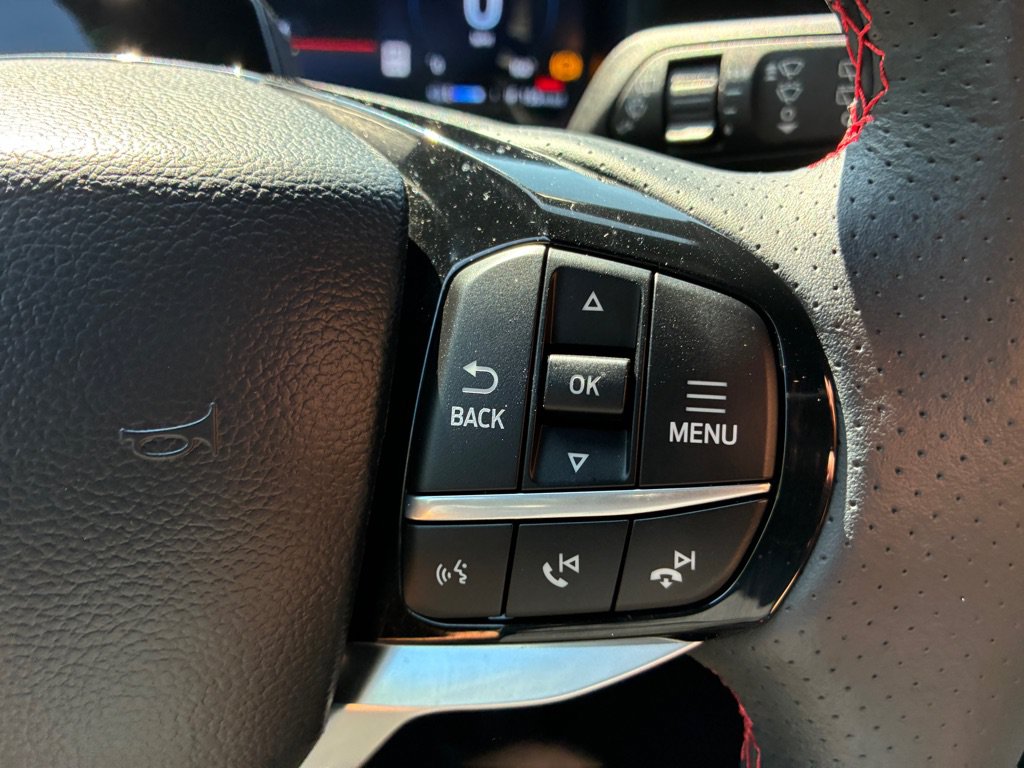 Used 2025 Ford Explorer ST-Line AWD/4WD image 39
