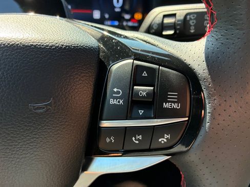 Used 2025 Ford Explorer ST-Line AWD/4WD image 39
