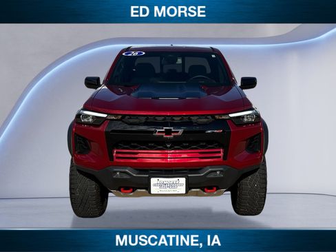Used 2026 Chevrolet Colorado ZR2 w/ Technology Package AWD/4WD image 8