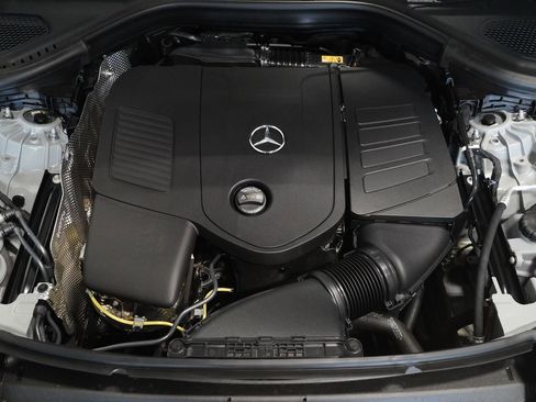 Certified 2025 Mercedes-Benz GLC 300 4MATIC image 28